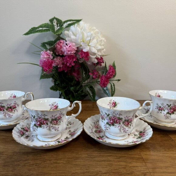Royal Albert Lavender Rose Teacup and Saucer Set of 4 Vintage Bone China Floral - Picture 1 of 12